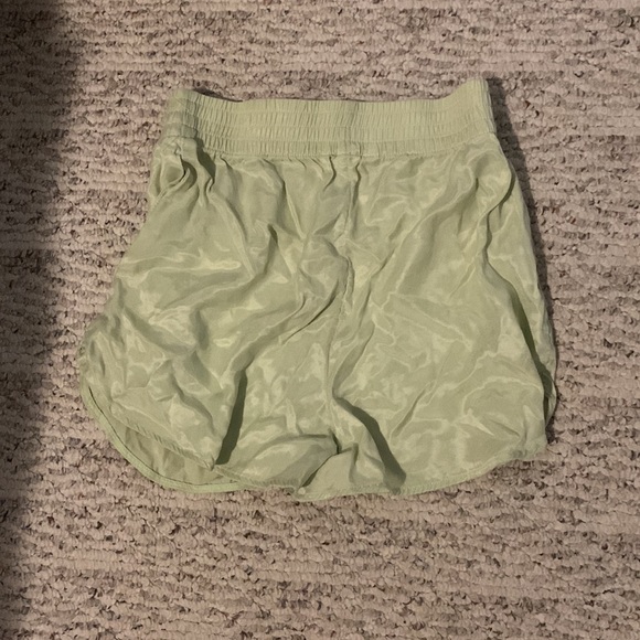 Green Flowy running shorts - Picture 4 of 4